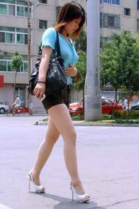 女演員吳越年齡